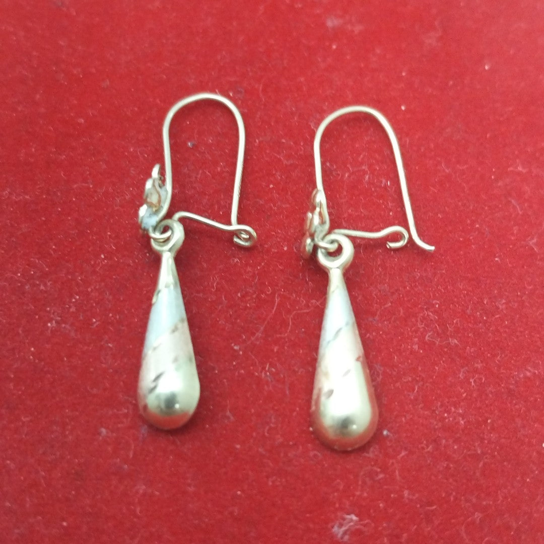 ARETES PAR ORO,ORO COMBINADO 10 K 1,00 GRMS (SEMINUEVO)