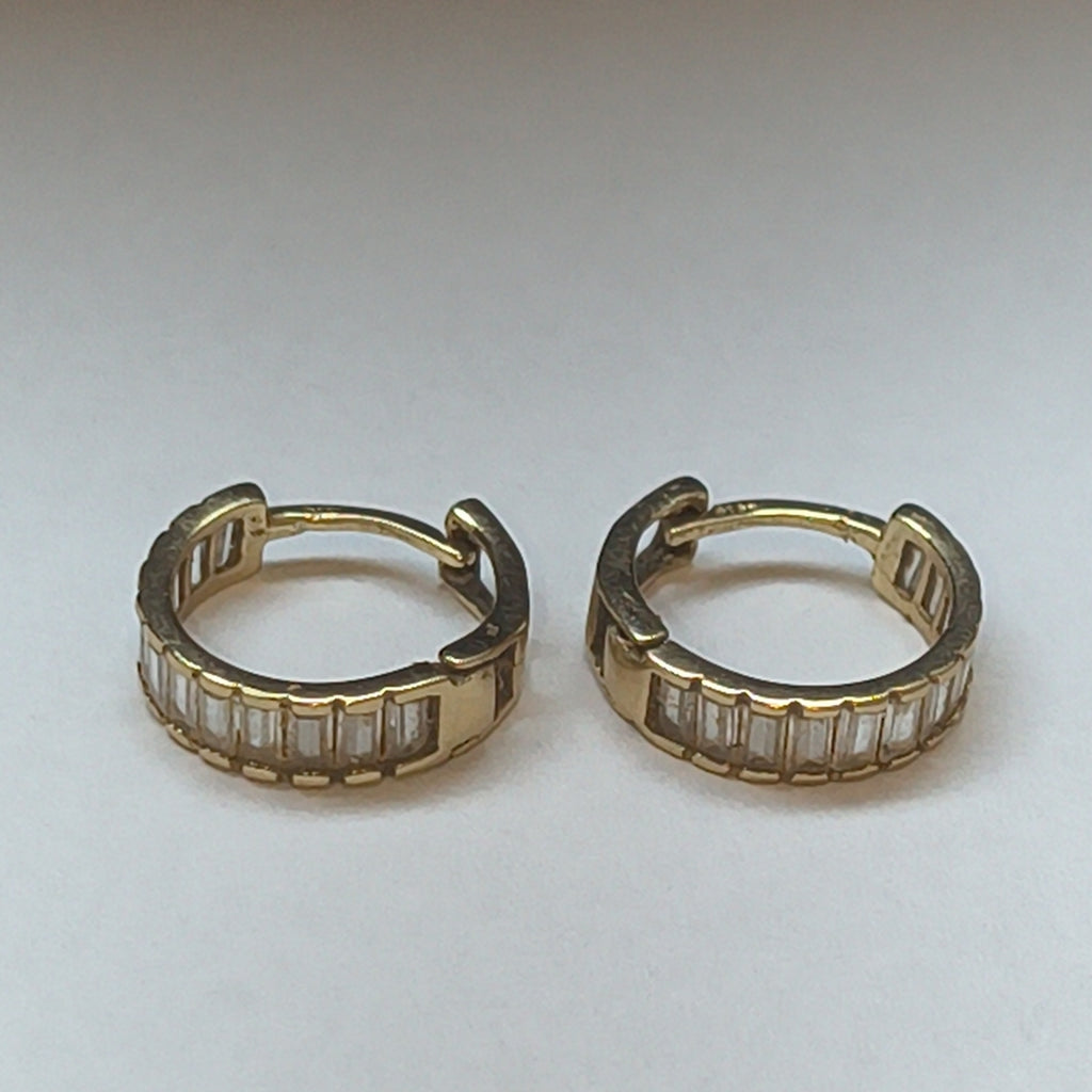 ARETES PAR ORO 10 K 1.8 GRMS (SEMINUEVO)