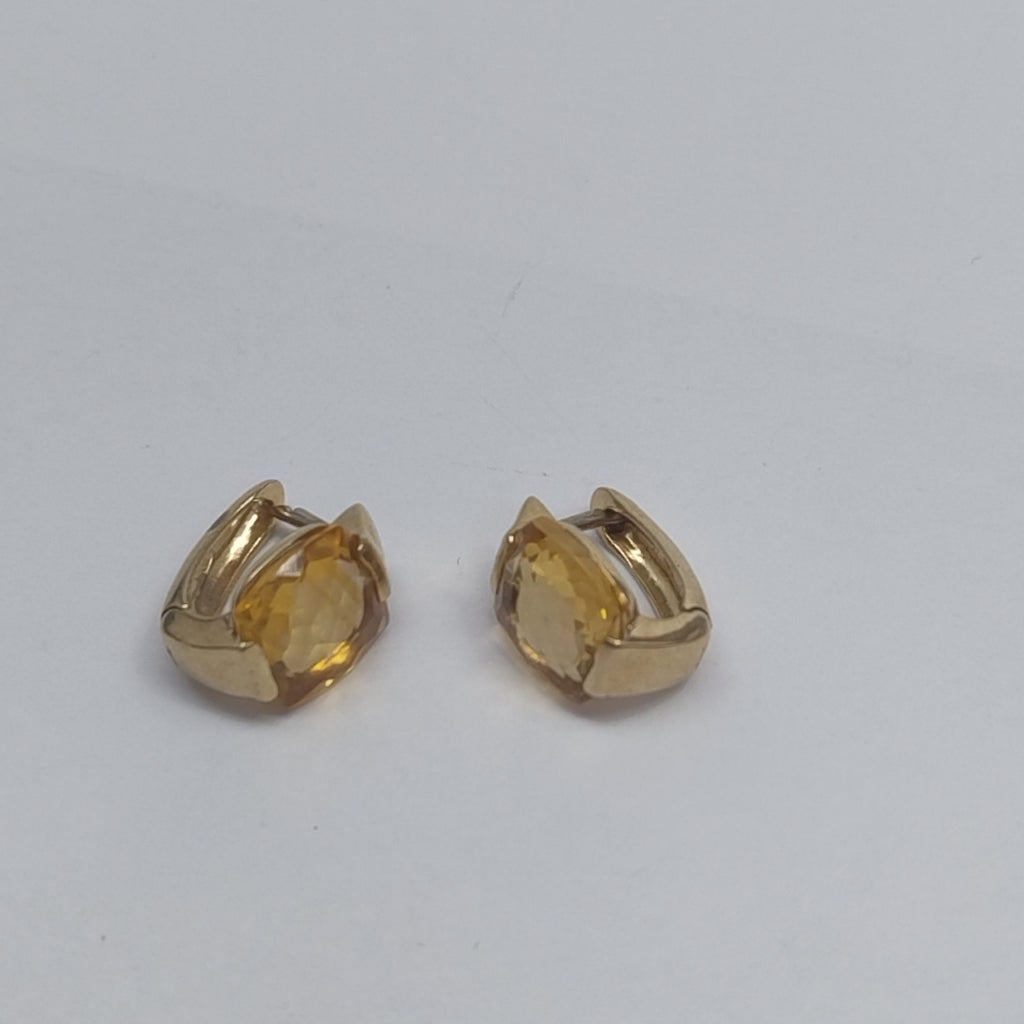 ARETES PAR ORO 14 K 5.4 GRMS (SEMINUEVO)