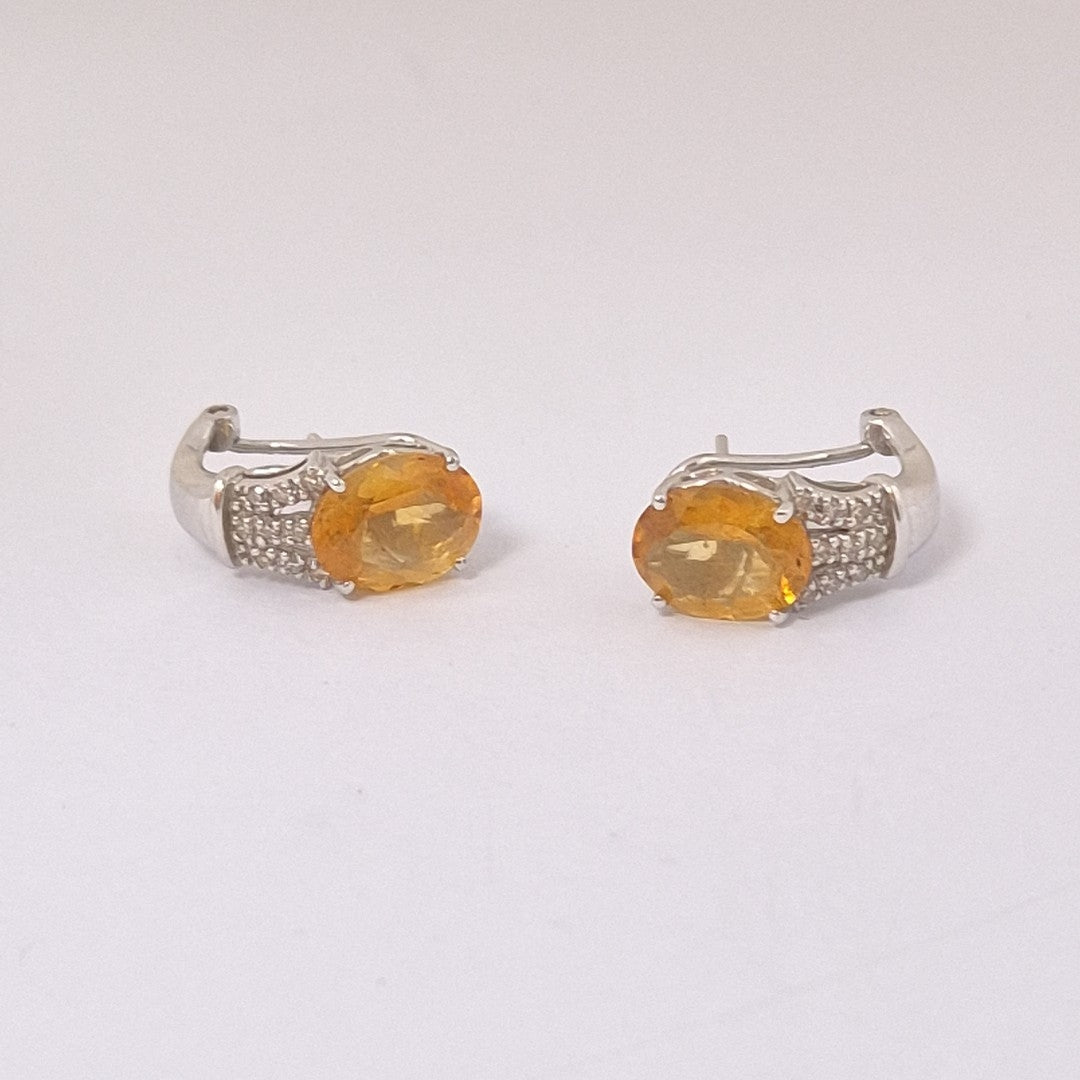 ARETES PAR ORO 14 K 5.2 GRMS (SEMINUEVO)