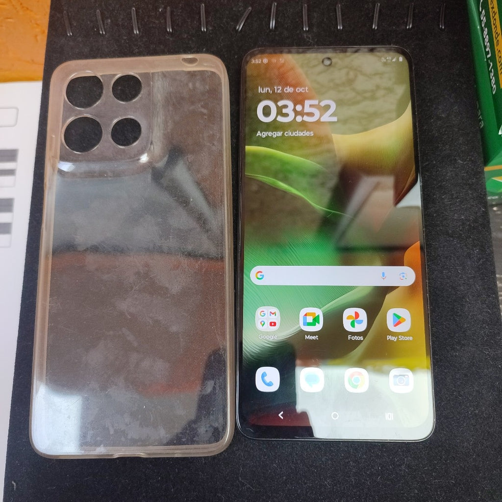 CELULAR MOTOROLA MOTO G15 XT2521-2 (2025) 128 GB 4 GB RAM (SEMINUEVO)