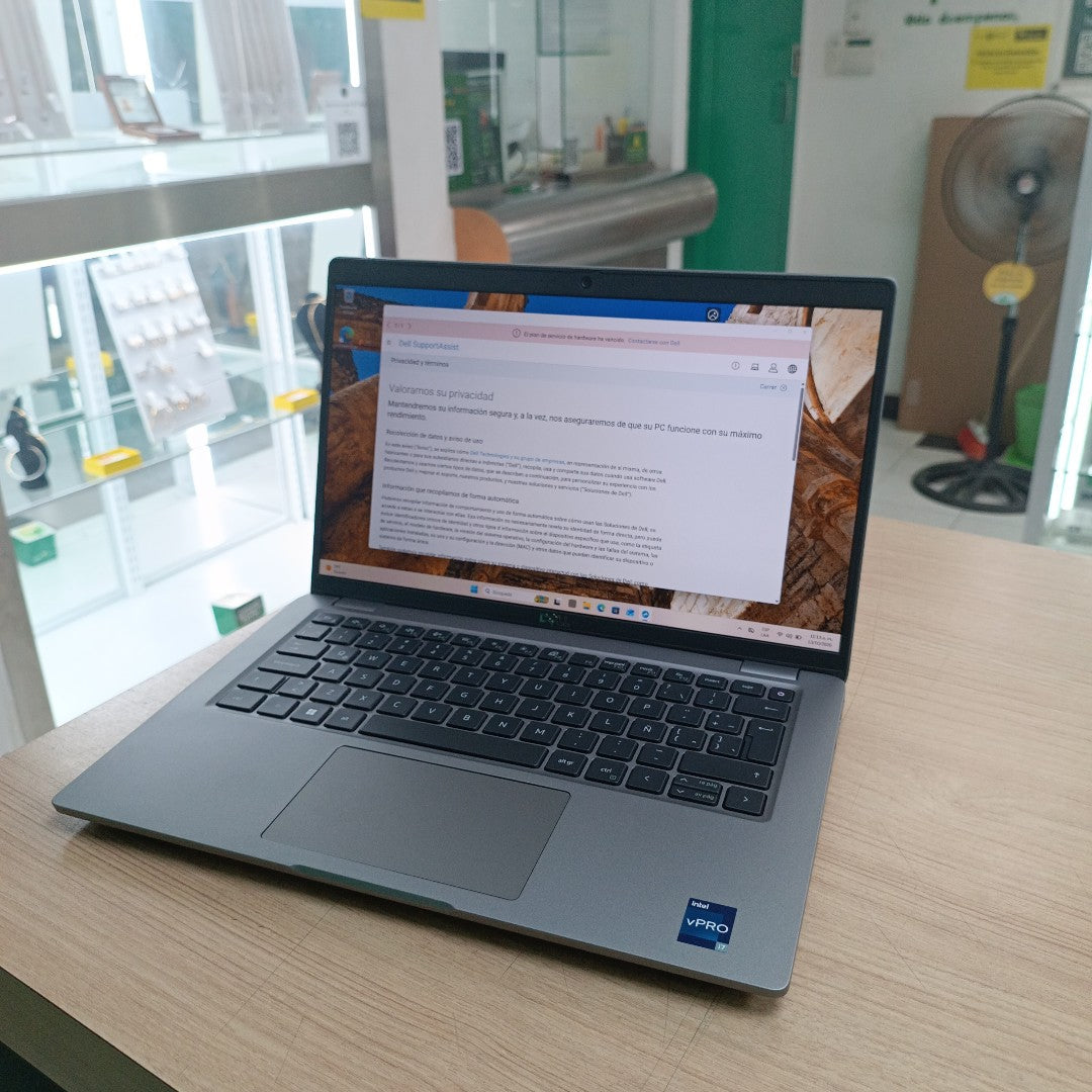 LAPTOP DELL LATITUDE 5440 (2023) 1 TB SSD 32 GB RAM (SEMINUEVO)