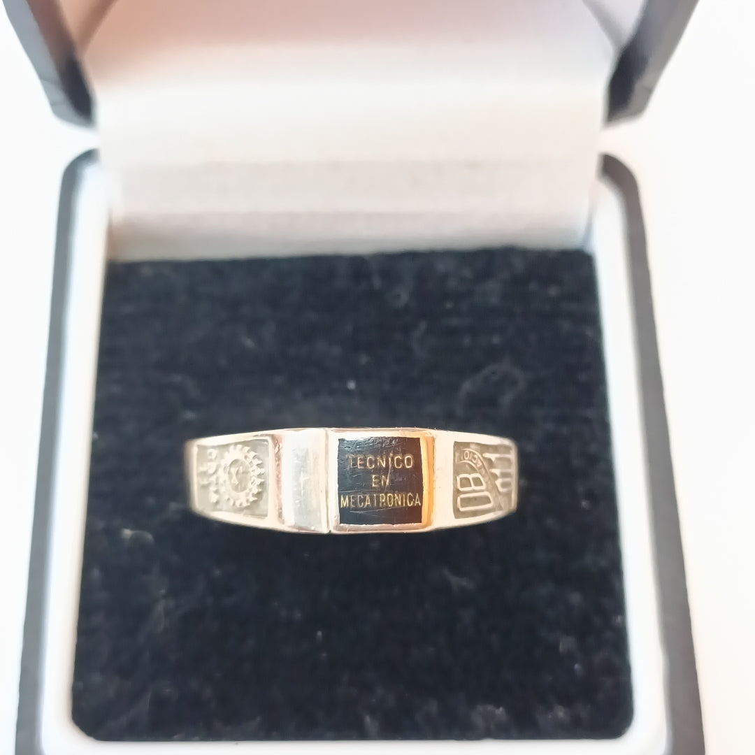 ANILLO DE GRADUACIÓN ORO 8 K 3.4 GRMS (SEMINUEVO)
