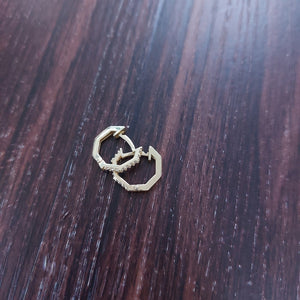 ARETES HUGIES C CIRCONIAS 14K 1.5 GR (NUEVO)
