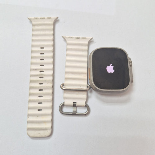 SMARTWATCH APPLE ULTRA TITANIO A2622 49 MM GPS + CELULAR (SEMINUEVO)