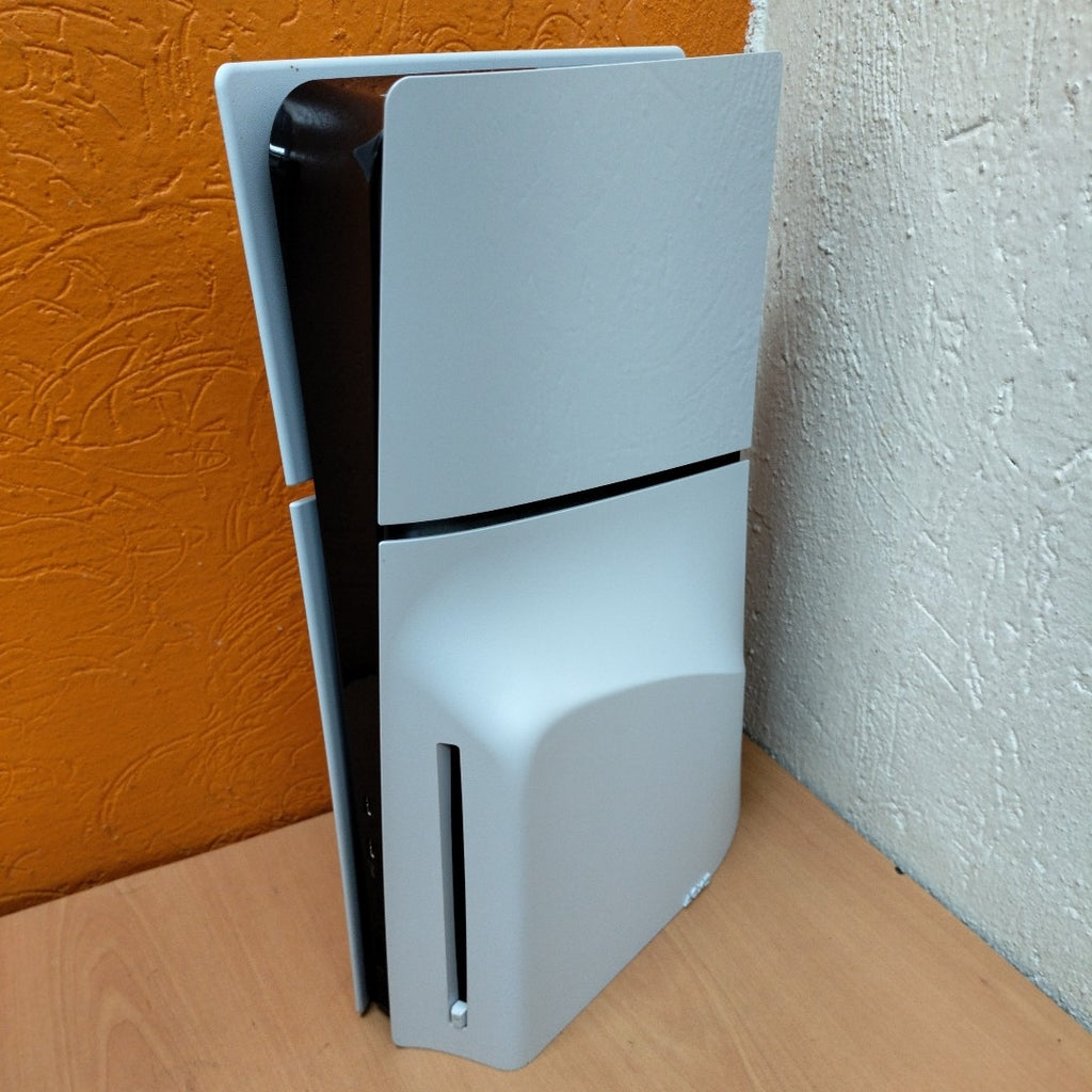 CONSOLA DE VIDEOJUEGO SONY PS5 SLIM 1 TB SSD (SEMINUEVO)