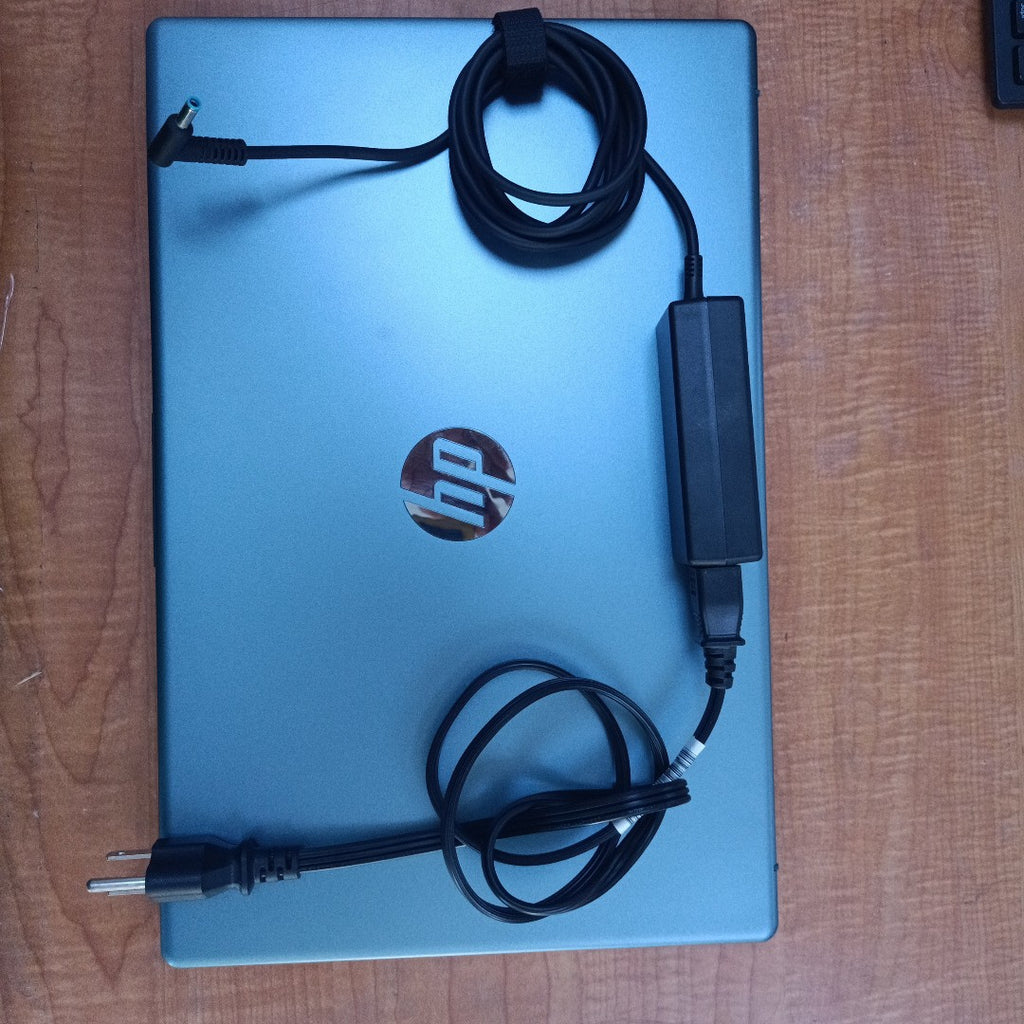 LAPTOP HP 15-FD0211LA (2025) 512 GB SSD 8 GB RAM (SEMINUEVO)