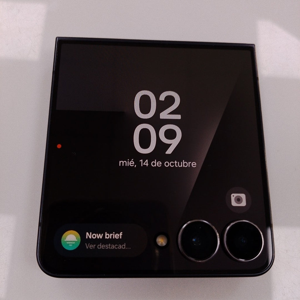 CELULAR SAMSUNG GALAXY Z FLIP 7 SM-F766B (2025) 512 GB 12 GB RAM (SEMINUEVO)