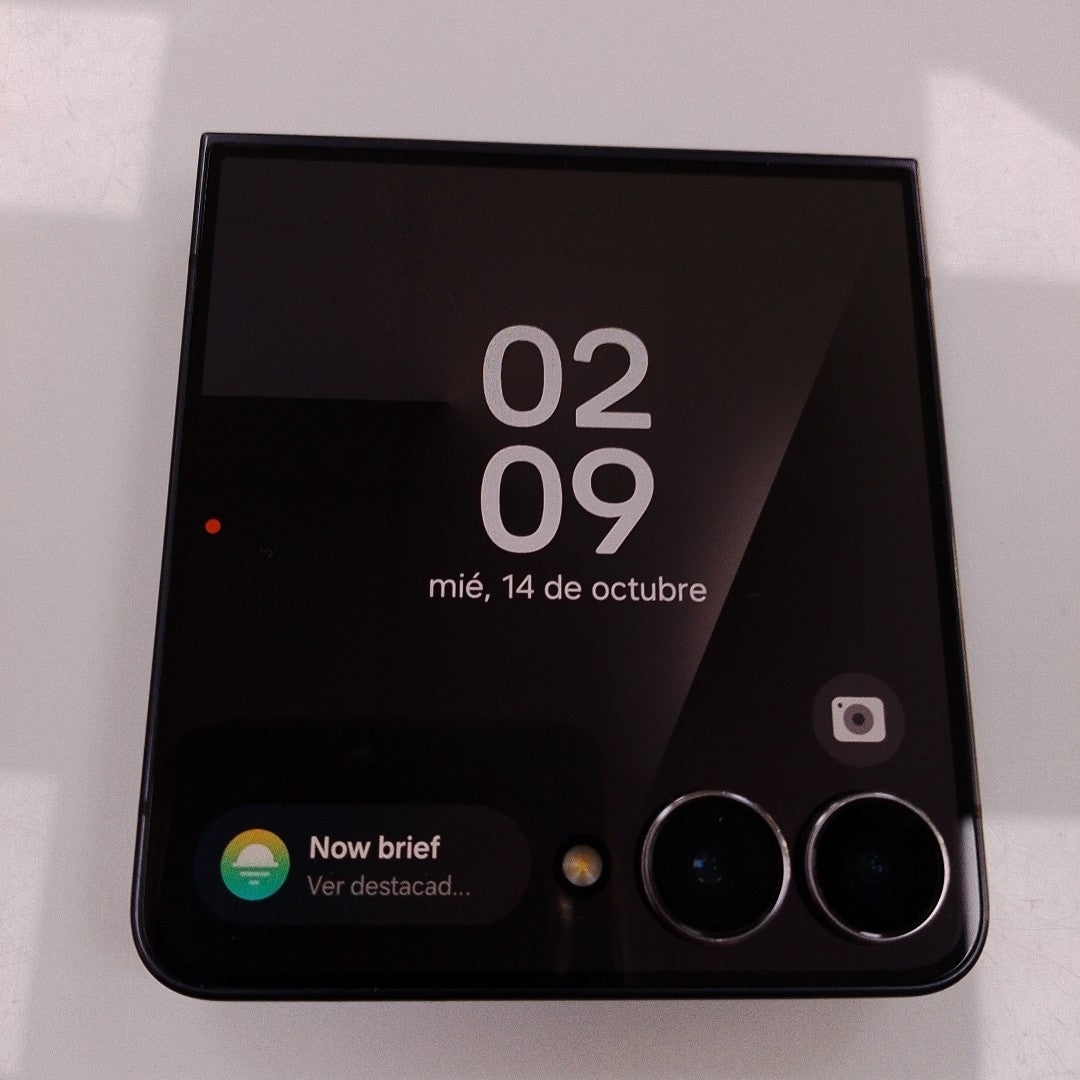 CELULAR SAMSUNG GALAXY Z FLIP 7 SM-F766B (2025) 512 GB 12 GB RAM (SEMINUEVO)