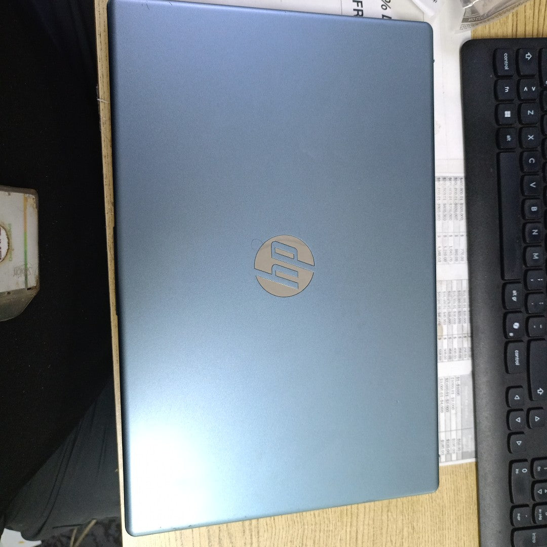 LAPTOP HP 15-FC0212LA (2025) 512 GB SSD 8 GB RAM (SEMINUEVO)