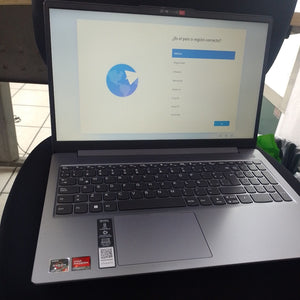 LAPTOP LENOVO IDEAPAD SLIM 3 15AMN8 (2026) 512 GB SSD 8 GB RAM (SEMINUEVO)