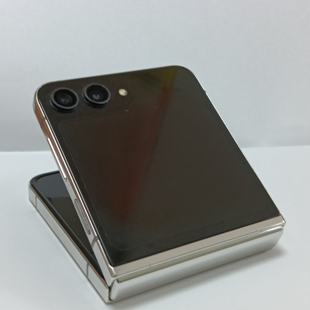CELULAR SAMSUNG GALAXY Z FLIP 5 SM-F731B (2023) 512 GB 8 GB RAM (SEMINUEVO)