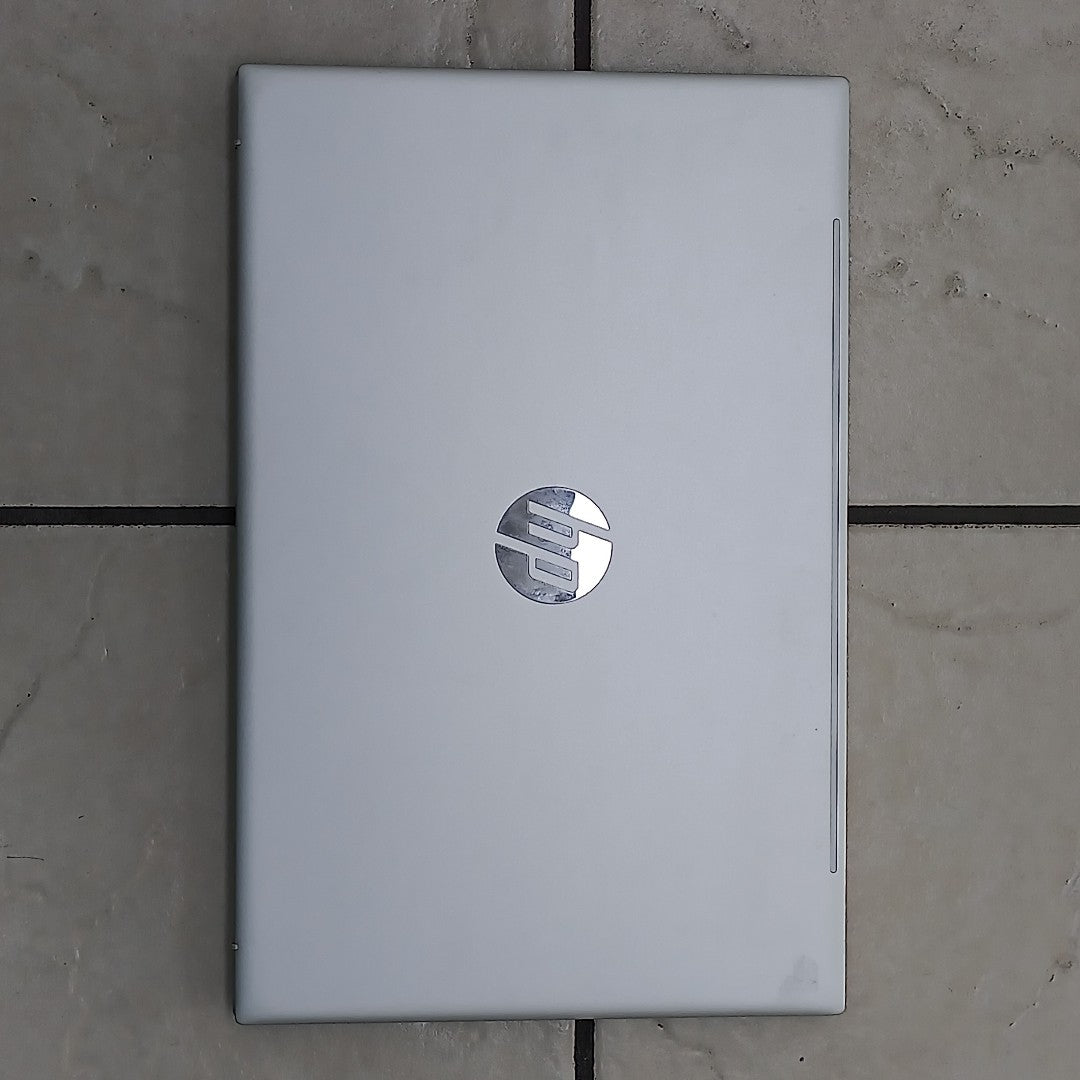 LAPTOP HP PAVILION 15-EH3002LA (2024) 512 GB SSD 16 GB RAM (SEMINUEVO)
