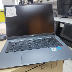 LAPTOP HUAWEI MATEBOOK D14 MDF-X (2024) 512 GB SSD 16 GB RAM (SEMINUEVO)