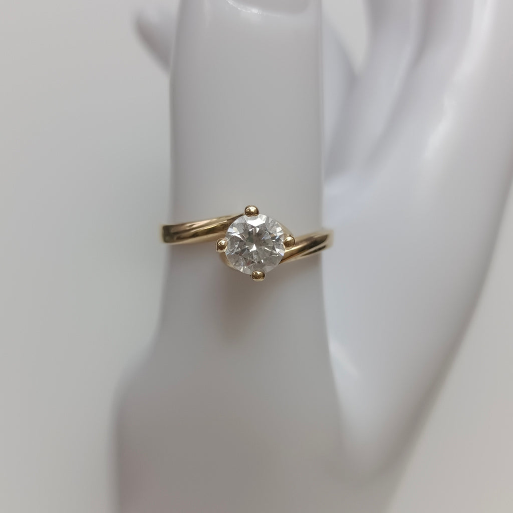 SOLITARIO ORO 14 K 2.7 GRMS (SEMINUEVO)