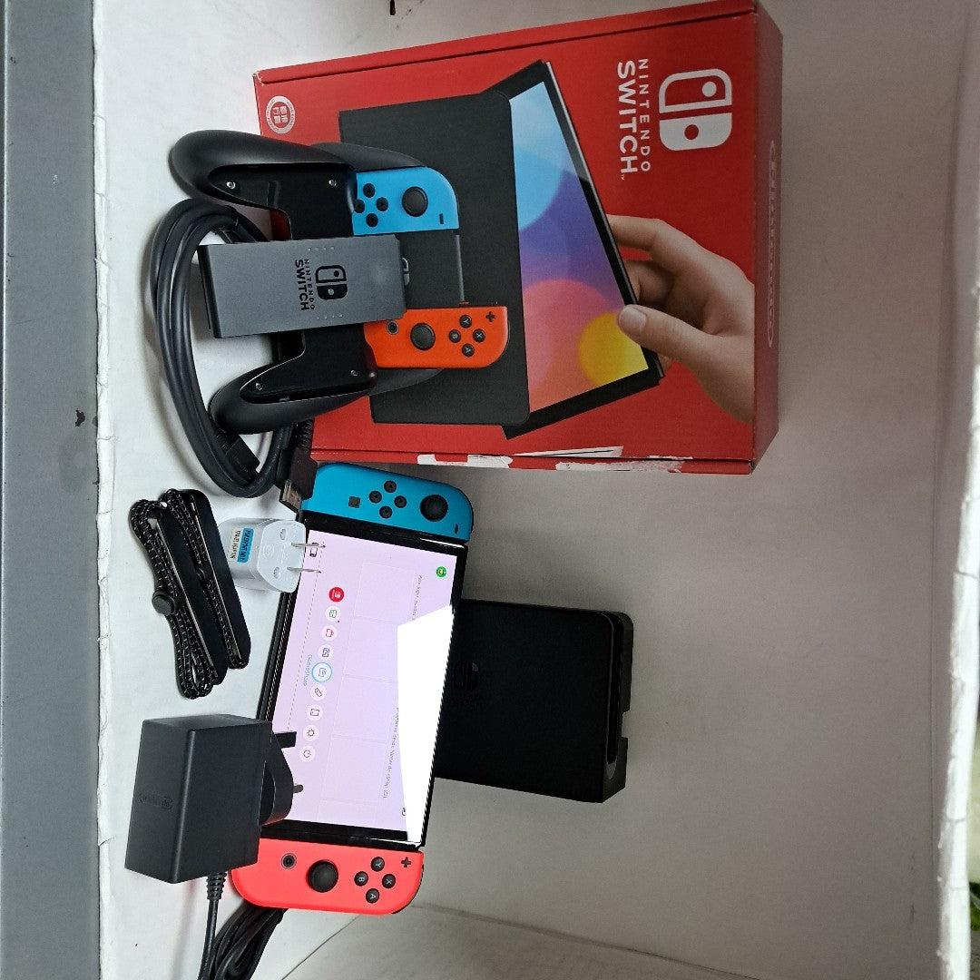 CONSOLA DE VIDEOJUEGO NINTENDO SWITCH OLED 64 GB (SEMINUEVO)
