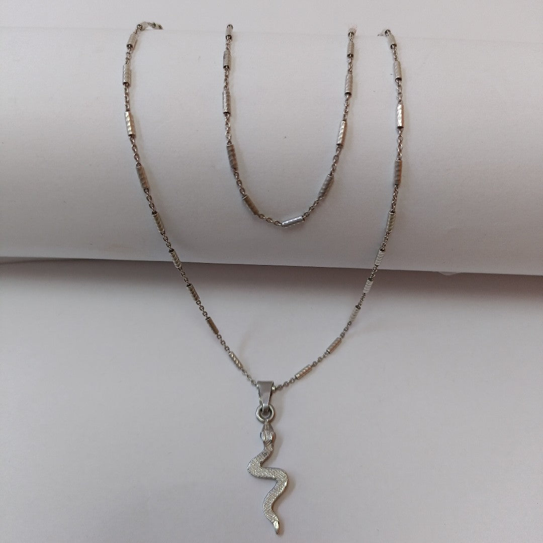 CADENA, DIJE PLATA 4 GRMS (SEMINUEVO)