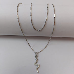 CADENA, DIJE PLATA 4 GRMS (SEMINUEVO)