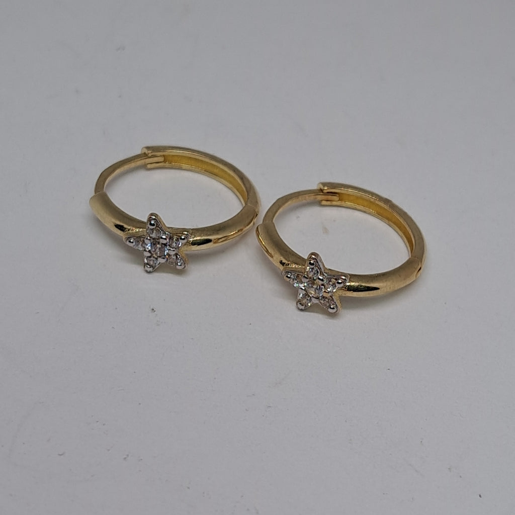 ARETES ARRACADAS FIG ESTRELLA CIRCONIAS 10K 1.7 GR (NUEVO)