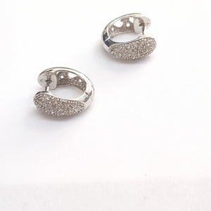 ARETES PAR ORO BLANCO 18 K 6,80 GRMS (SEMINUEVO)