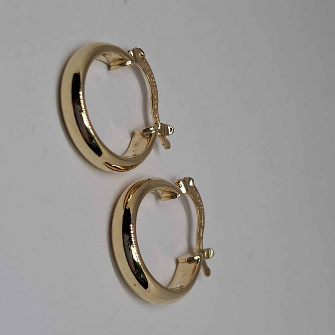 ARETES ARRACADA LISA 14K 1.7 GR (NUEVO)