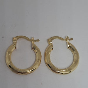 ARETES ARRACADAS TROQUELADAS 14K 2.1 GR (NUEVO)