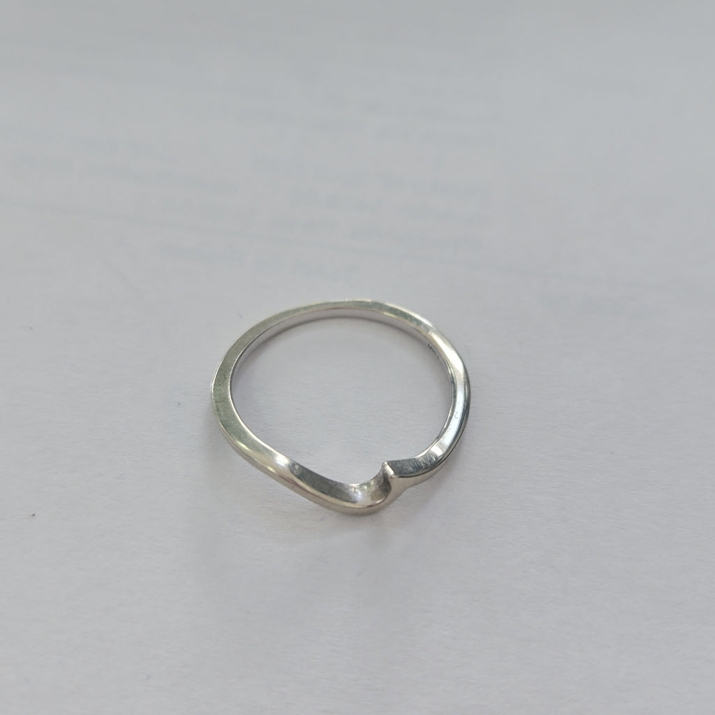 ANILLO ORO BLANCO 10 K 1.5 GRMS (SEMINUEVO)