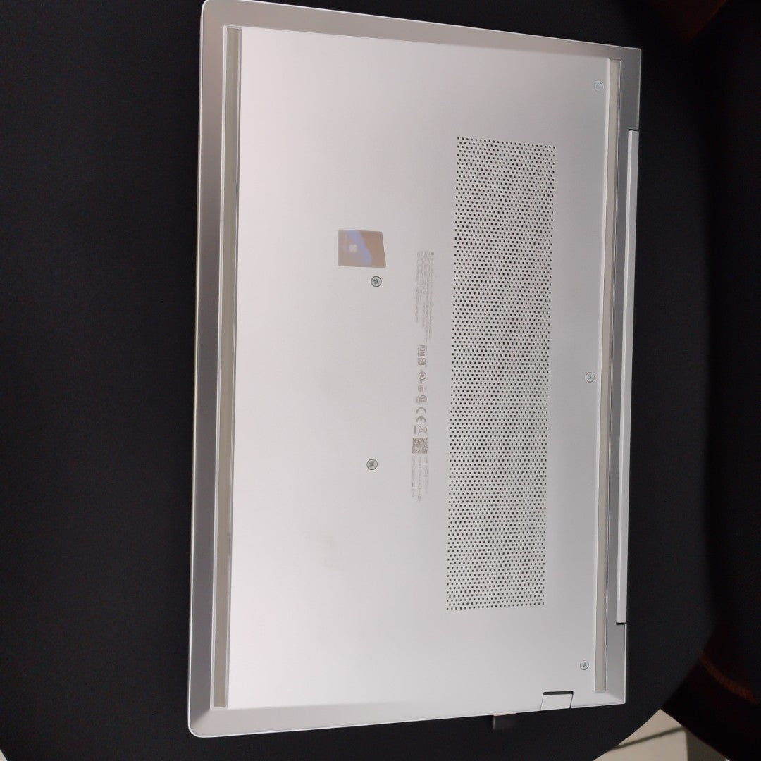LAPTOP HP PROBOOK 440 G9 (2024) 512 GB SSD 16 GB RAM (SEMINUEVO)