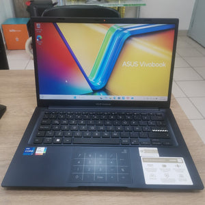 LAPTOP ASUS VIVOBOOK X1404ZA-NK090W (2024) 512 GB SSD 16 GB RAM (SEMINUEVO)
