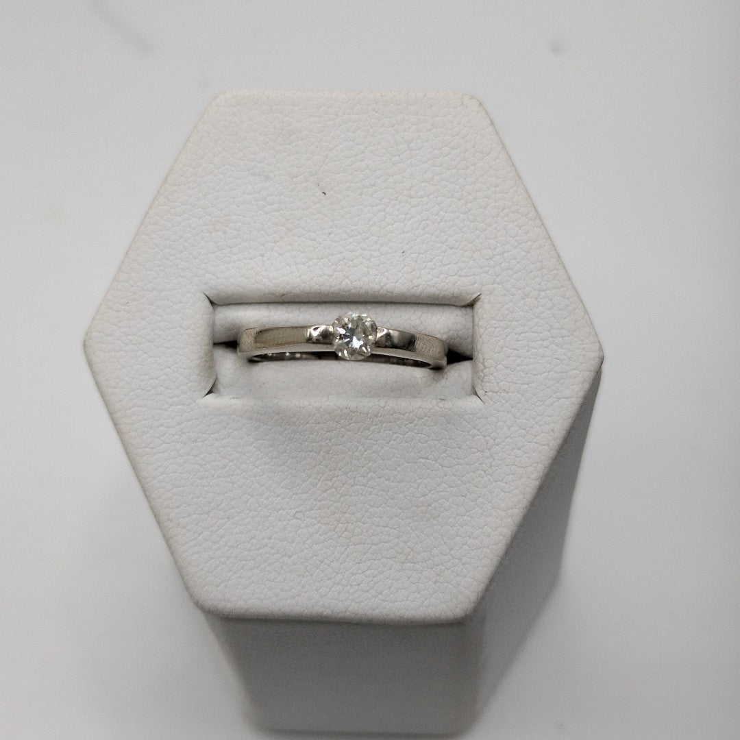 SOLITARIO ORO 14 K 2.6 GRMS (SEMINUEVO)