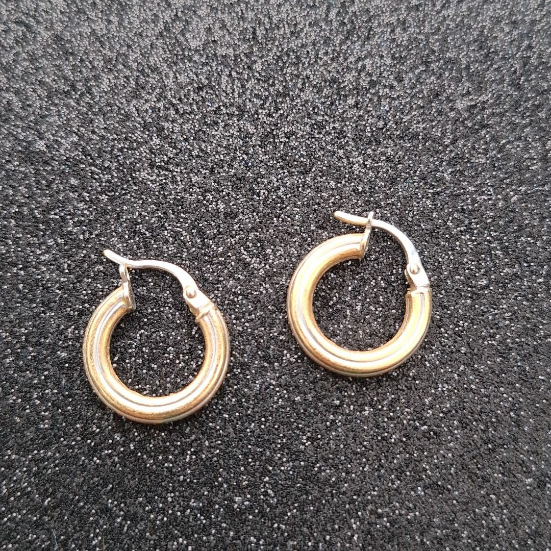 ARRACADAS PAR ORO 10 K 1.6 GRMS (SEMINUEVO)