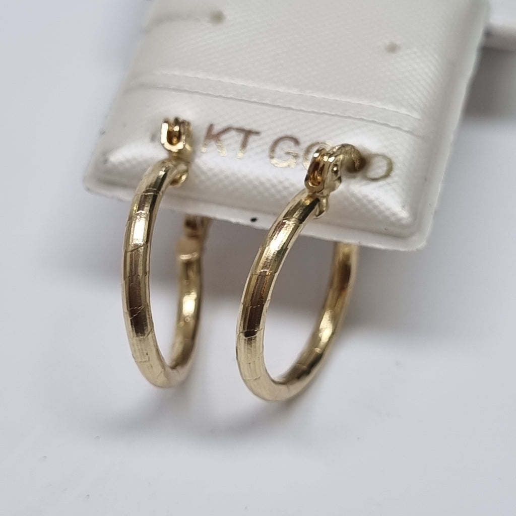 ARETES ARRACADAS ESTRIADAS 14K 1.4 GR (NUEVO)