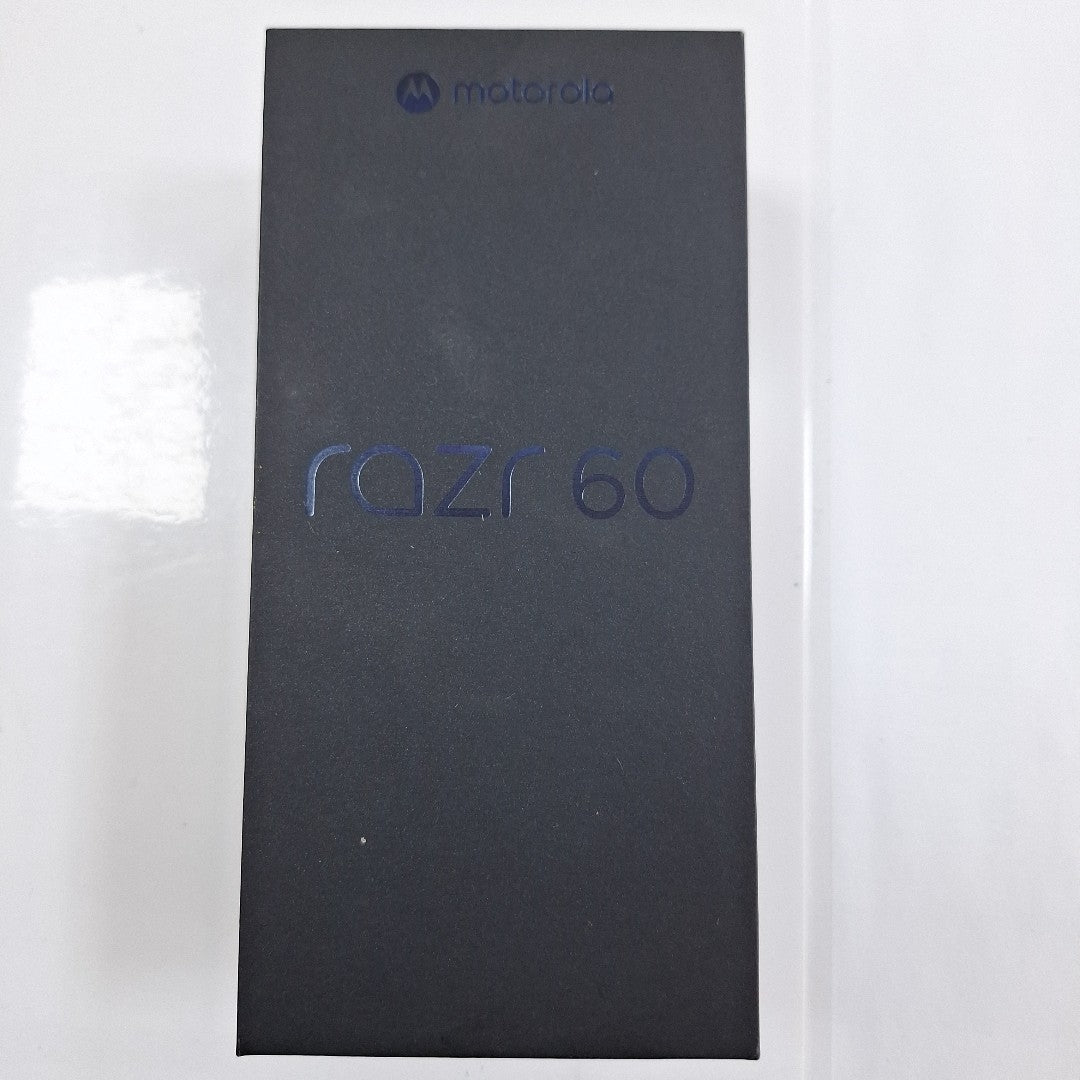 CELULAR MOTOROLA RAZR 60 XT2553-1 (2025) 512 GB 12 GB RAM (SEMINUEVO)