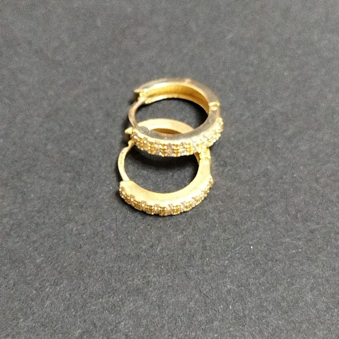 ARETES HUGGIES C CIRCONIAS 14K 1.7 GR (NUEVO)