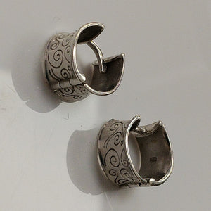 ARRACADAS PAR ORO BLANCO 14 K 4.6 GRMS (SEMINUEVO)