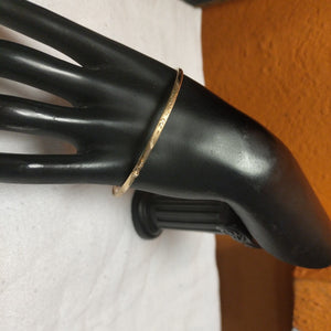 PULSERA RIGIDA ORO 10 K 3,60 GRMS (SEMINUEVO)