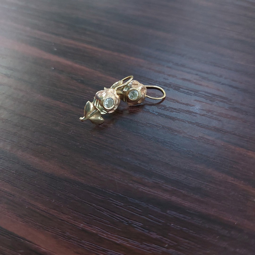 ARETES PAR ORO 8 K 1.2 GRMS (SEMINUEVO)
