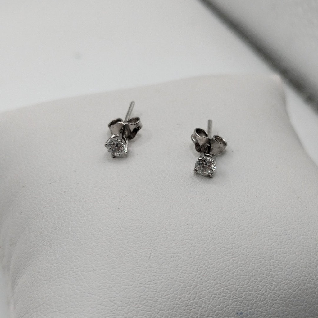 BROQUELES PAR ORO BLANCO 10 K 0.8 GRMS (SEMINUEVO)