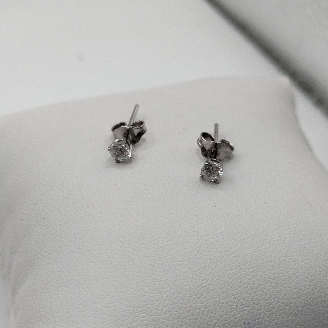 BROQUELES PAR ORO BLANCO 10 K 0.8 GRMS (SEMINUEVO)