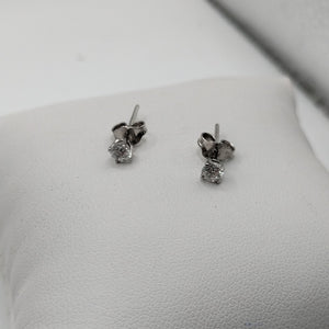 BROQUELES PAR ORO BLANCO 10 K 0.8 GRMS (SEMINUEVO)