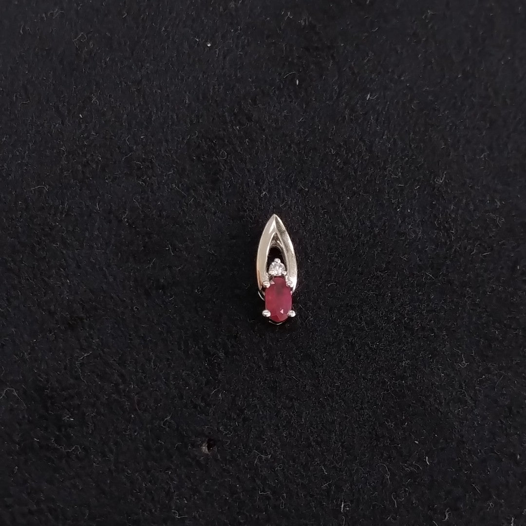 DIJE ORO BLANCO 14 K 0,90 GRMS (SEMINUEVO)