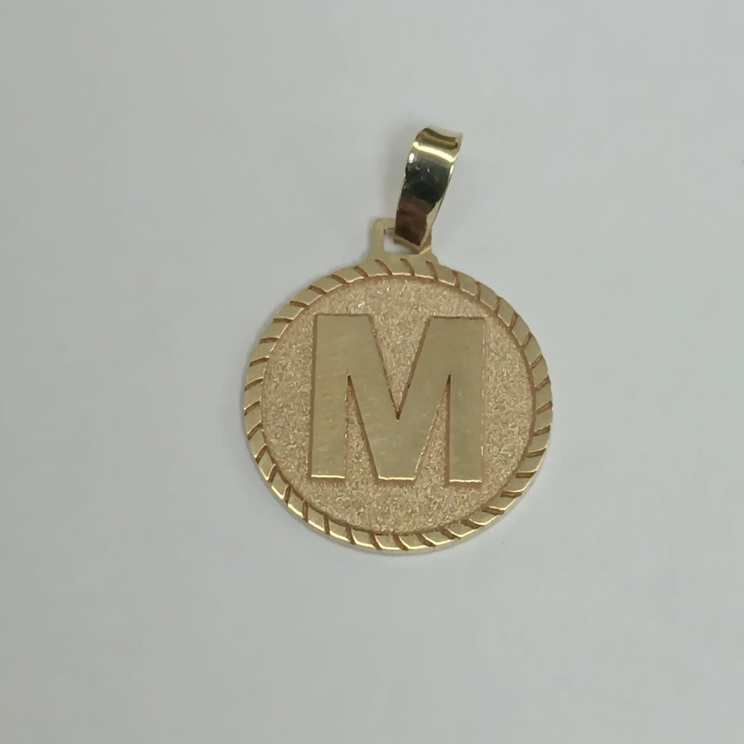 DIJE INICIAL M 14K 1.3 GR DLO 06 M (NUEVO)
