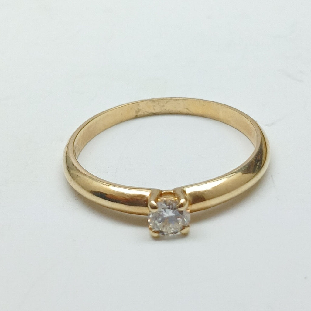 ANILLO SOLITARIO CON DIAMANTE CORTE BRILLANTE 0.16CTS LM SI2, 14K 1.7 G (NUEVO)