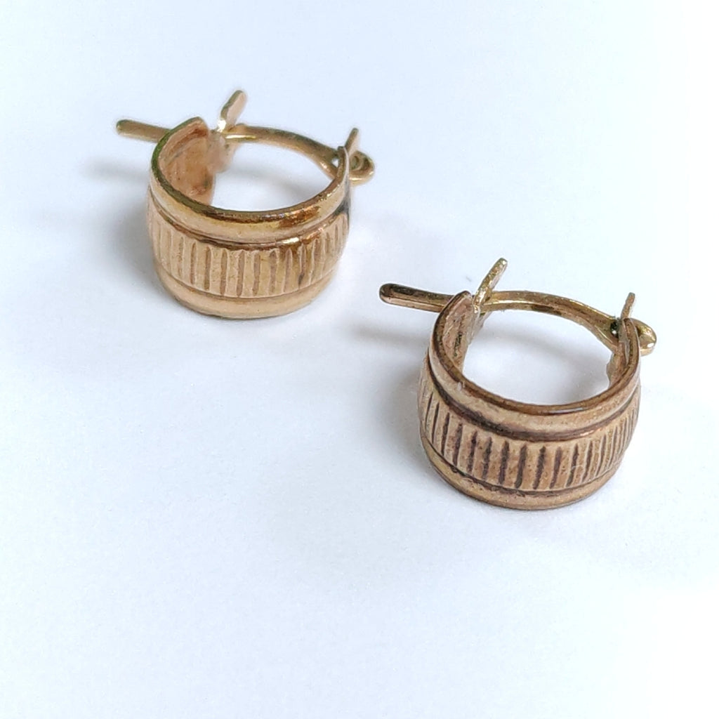 ARRACADAS PAR ORO 10 K 1.2 GRMS (SEMINUEVO)
