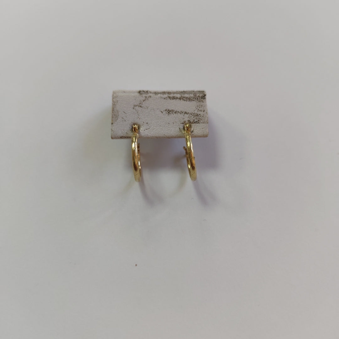 ARETES ARRACADAS ESTRIADAS 14K 1.4 GR (NUEVO)