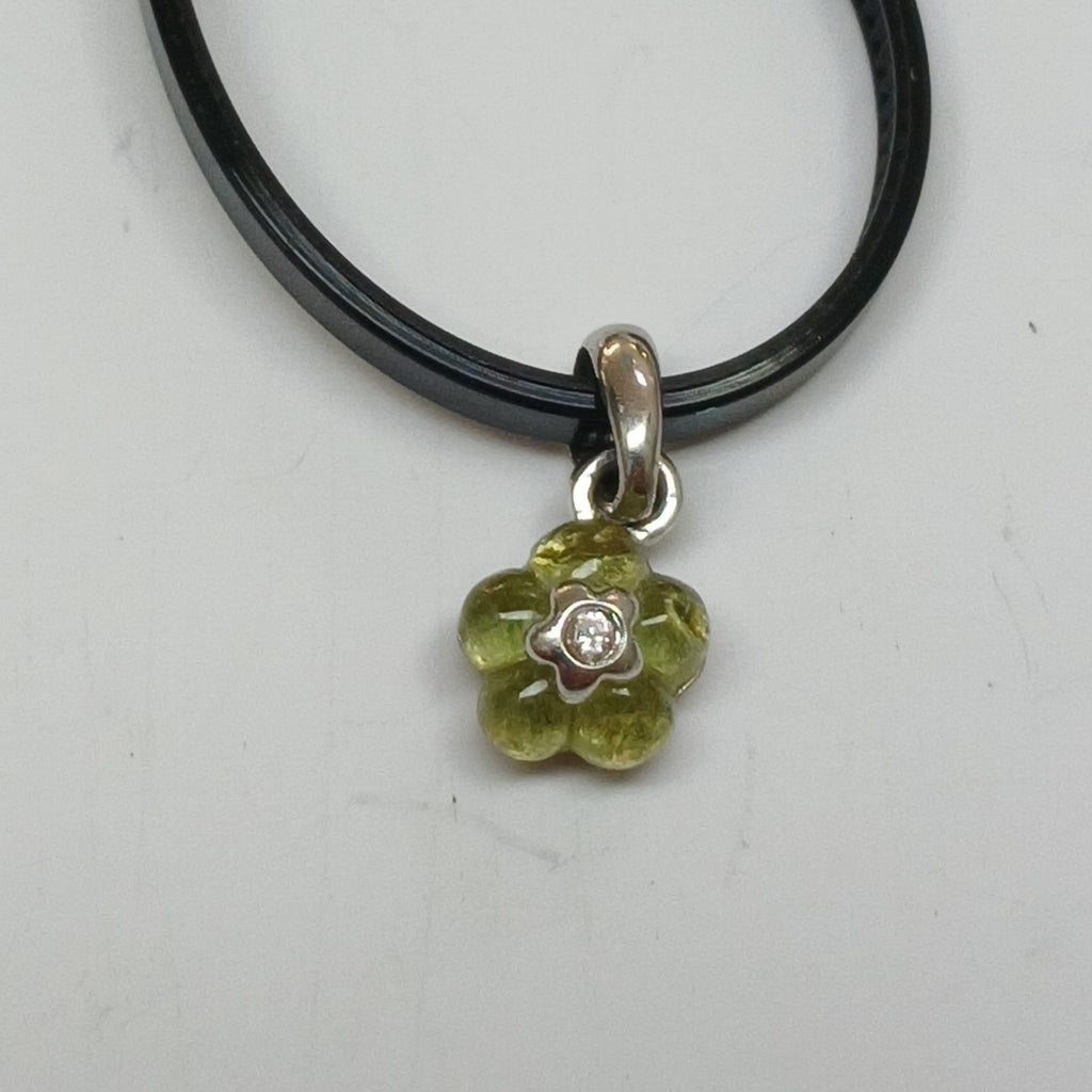 DIJE ORO,ORO BLANCO 14 K 0,60 GRMS (SEMINUEVO)