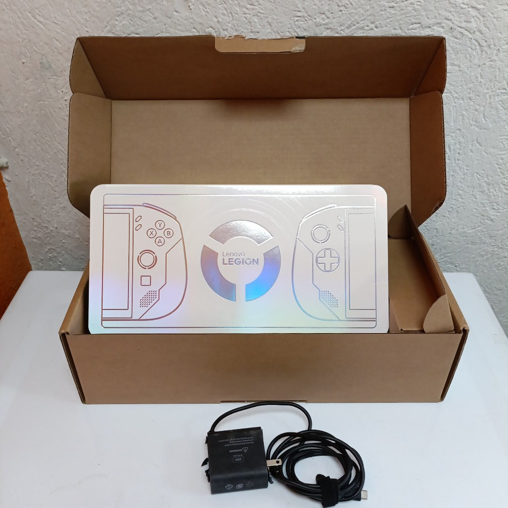 CONSOLA DE VIDEOJUEGO LENOVO LEGION GO S (2025) 512 GB SSD 16 GB RAM (SEMINUEVO)