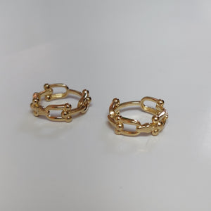 HUGGIES ORO 14K 2.4 (NUEVO)