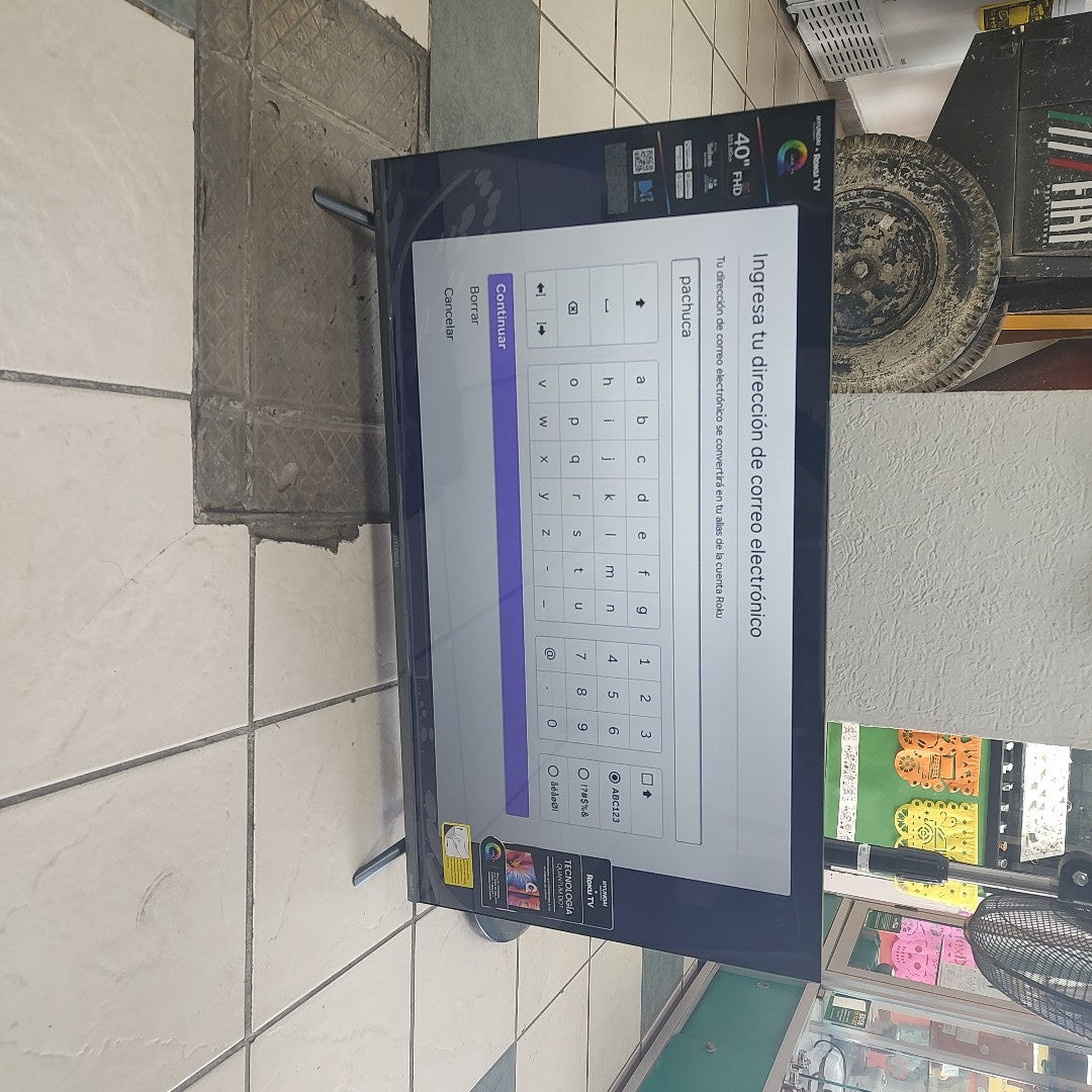 PANTALLA HYUNDAI HYLED4028QR 40" LED HD (SEMINUEVO)