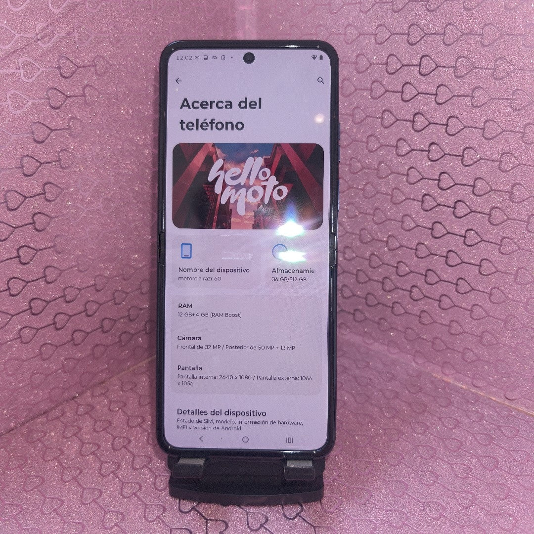 CELULAR MOTOROLA RAZR 60 XT2553-1 (2025) 512 GB 12 GB RAM (SEMINUEVO)